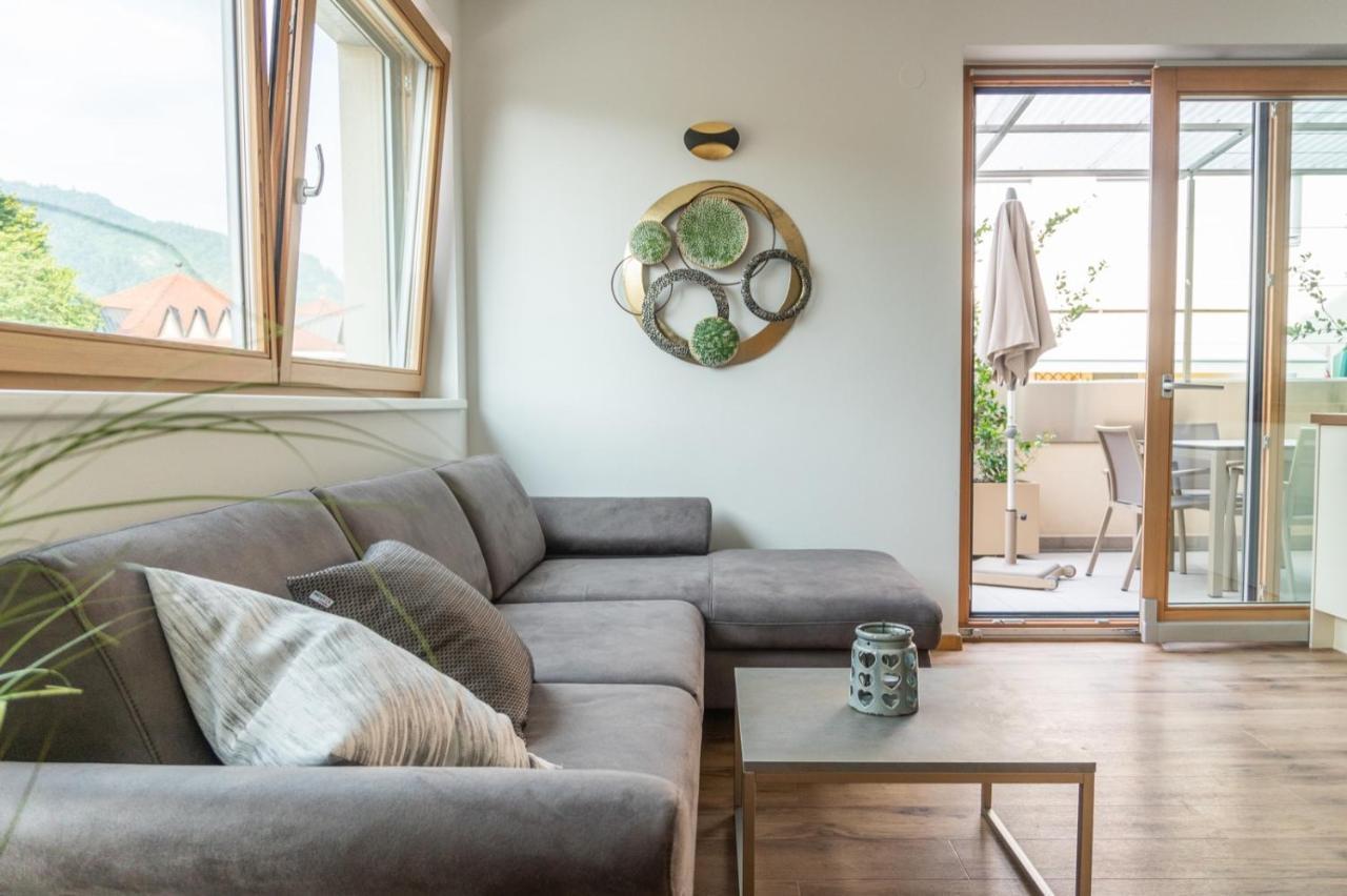 Ferienwohnung Mit Garage, Fahrradraum Und Sehr Grosser Sonnenverwoehnten Terrasse Lagundo Eksteriør bilde